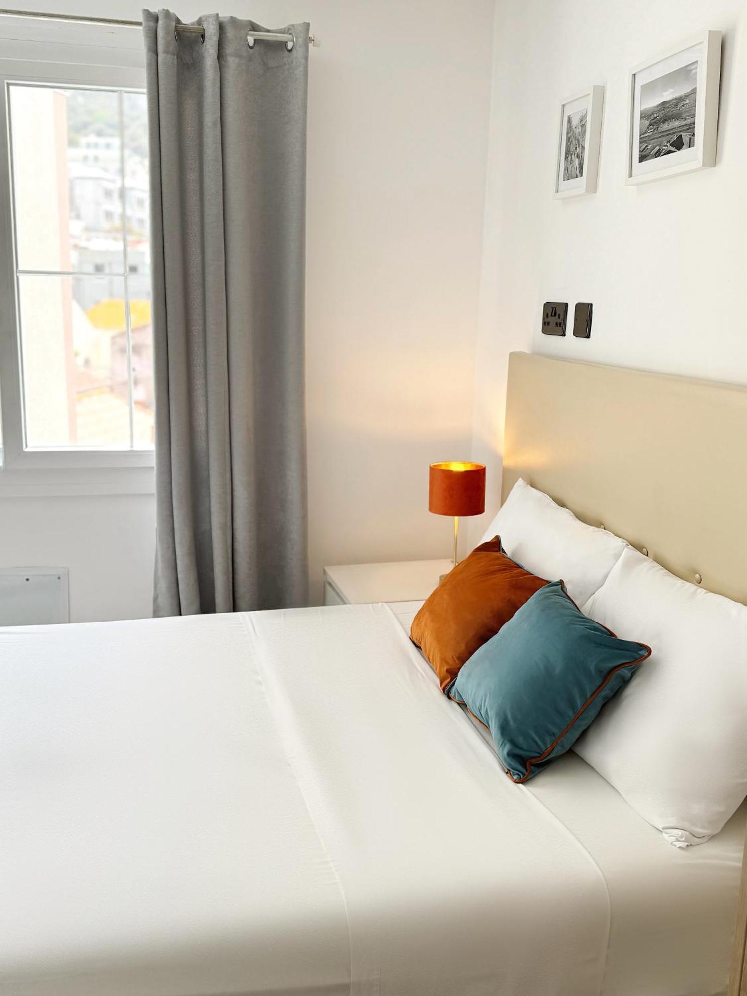 Central Penthouse Double Room Ensuite - Grand Central House Gibraltar Exteriér fotografie